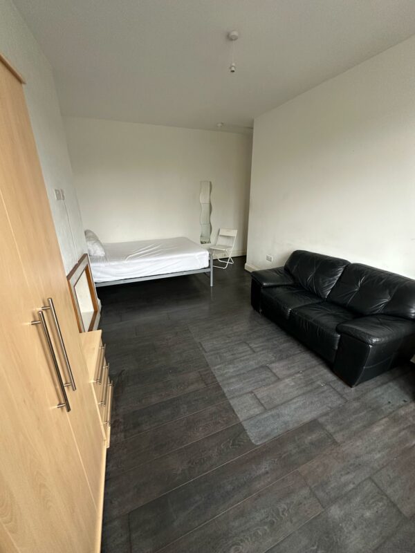Room north