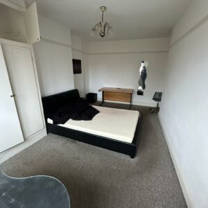 Beautiful four bedroom House in Enfield, EN1 1HE